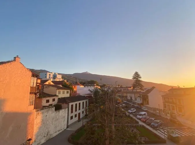 Апартаменты Canario With Patio - Casa Del Indiano *